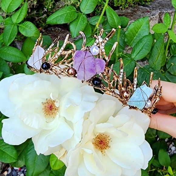 Handmade Crown Amethyst, Flourite & White Quartz Raw Crystals Gold Branches - Picture 5 of 10